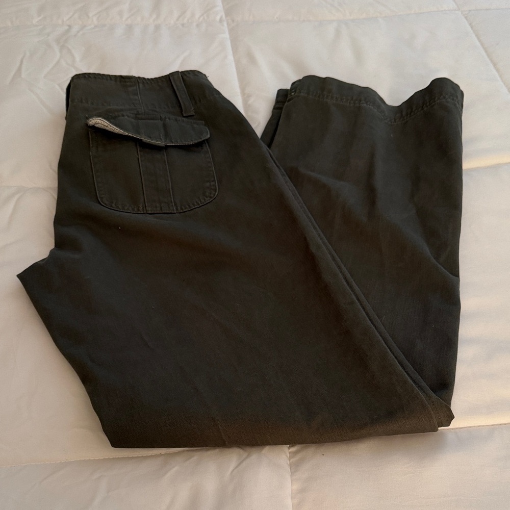 Lee women’s olive green Cargo Pants with Flap Pocket